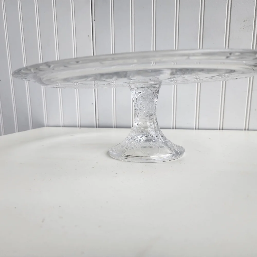 Gorgeous Goods Footed Cake Plate, 11
